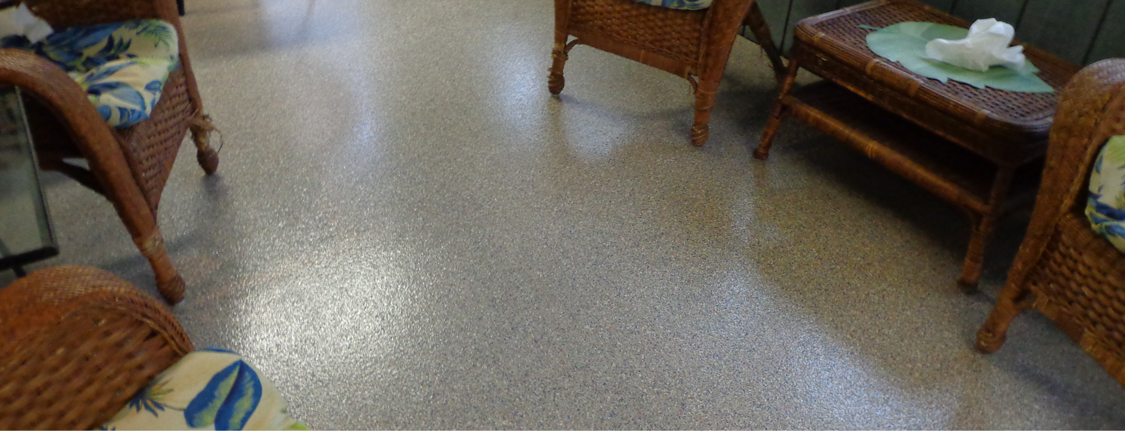 Epoxy flake floor